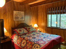 Bushkill falls hotels Saw Creek